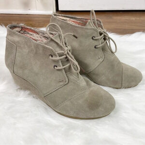 TOMS Kala Suede Lace Up Wedge Boots 8.5 Beige Tan